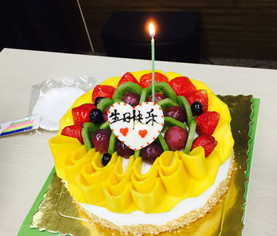 分享溫馨時光——11、12月份優網科技員工生日會剪影